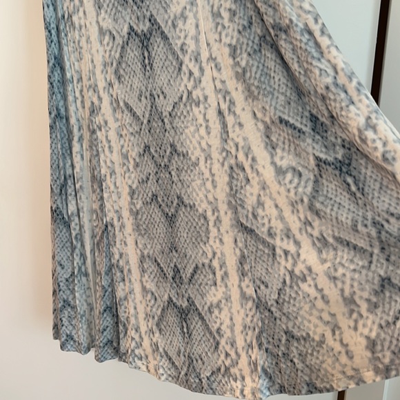 Silence + noise, urban outfitters blue snake print dress! Brand new condition!! - Picture 3 of 6